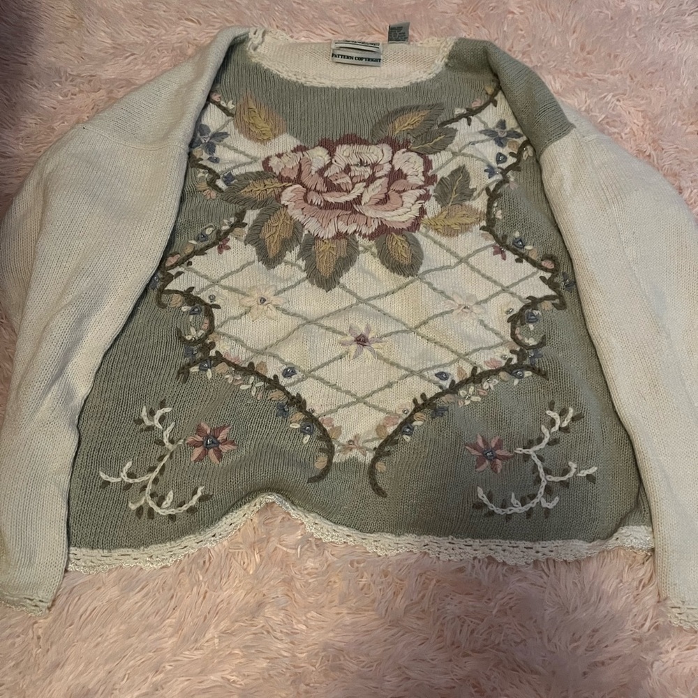 Vintage Shennanigans brand sweater